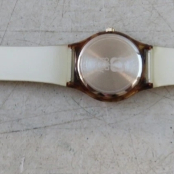 Orla Kiely Yellow Linear Stem Watch Like New With Box - Picture 3 of 6